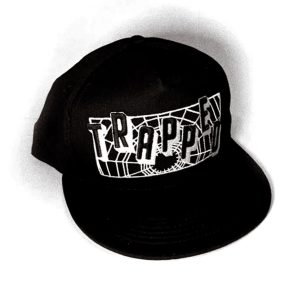TRAPPED CAP